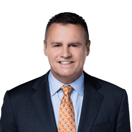 Professional photo of Tom Kinder.